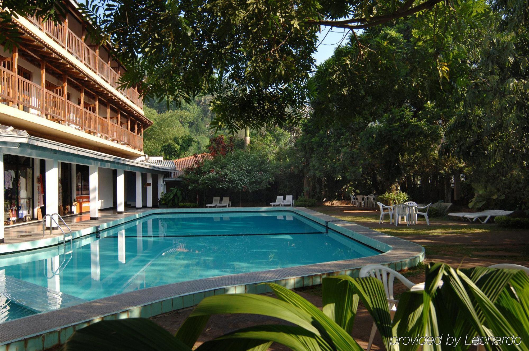 Hotel Hilltop Канди Удобства фото