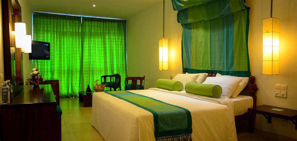 Hotel Hilltop Канди Экстерьер фото